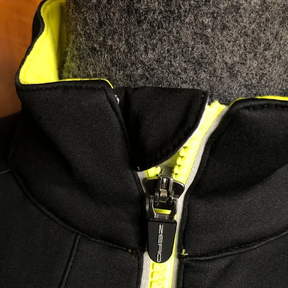 ZERO RESTRICTION Men's Black & Yellow Golf Performance Half Zip - Size MEDIUM - Picture 2 of 15